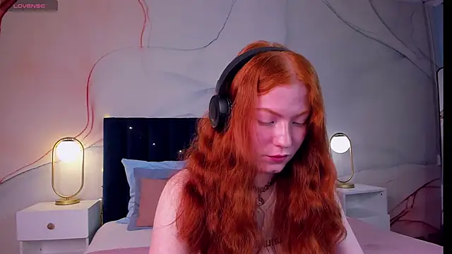 SophieOuld online show from October 9, 2025, 2:56 am