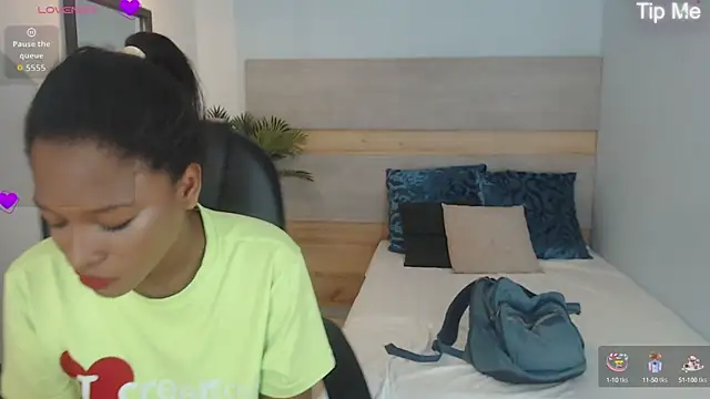 brendathompson  online show from September 26, 2025, 3:46 am