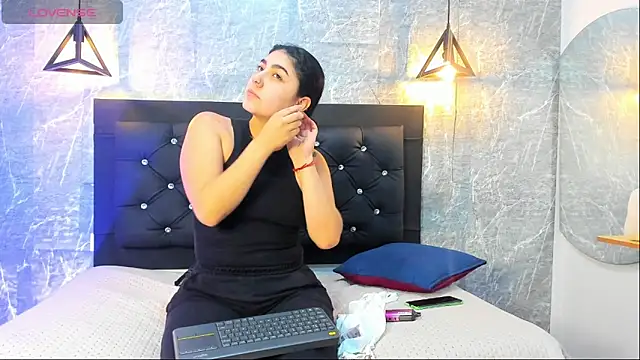 emberhodson online show from January 9, 2026, 10:33 am