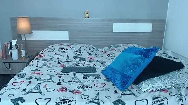 Liiamthompson online show from October 12, 2025, 11:50 pm