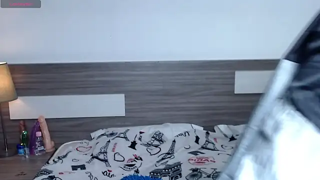 Liiamthompson online show from January 13, 2026, 10:08 am