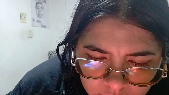 viccky vick online show from June 9, 2026, 9:49 pm
