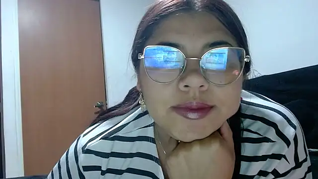 viccky vick online show from February 14, 2026, 2:12 am