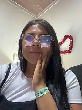 Snapshot of viccky_vick chatting on March 10, 2025, 1:01 am viccky vick online show from March 10, 2025, 1:01 am