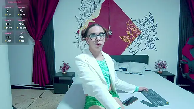 Snapshot of AuroraStartrainn chatting on March 11, 2025, 1:01 pm AuroraStartrainn online show from March 11, 2025, 1:01 pm