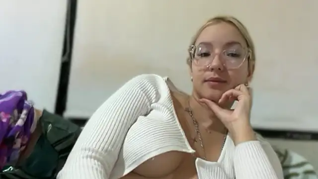 Snapshot of Mermaid-hana chatting on March 24, 2026, 2:22 am Mermaid-hana online show from March 24, 2026, 2:22 am