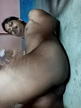 Snapshot of romantictubai chatting on March 17, 2025, 6:32 pm romantictubai online show from March 17, 2025, 6:32 pm