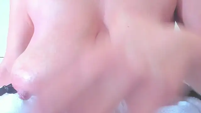 Snapshot of brigitho5 chatting on April 7, 2026, 12:07 pm brigitho5 online show from April 7, 2026, 12:07 pm