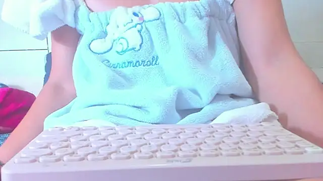 Snapshot of brigitho5 chatting on April 5, 2026, 1:56 am brigitho5 online show from April 5, 2026, 1:56 am