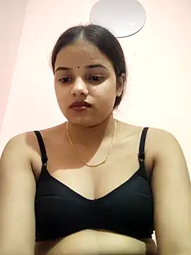 Snapshot of RAYI_123 chatting on November 12, 2025, 5:06 pm RAYI 123 online show from November 12, 2025, 5:06 pm