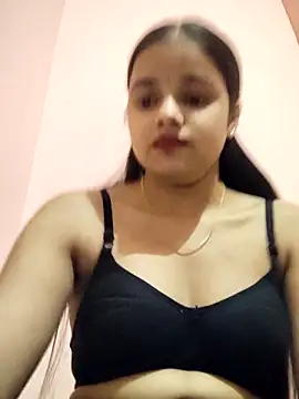 Snapshot of RAYI_123 chatting on November 23, 2025, 5:28 am RAYI 123 online show from November 23, 2025, 5:28 am