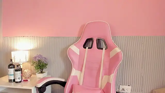 Snapshot of yeikafoxy chatting on April 4, 2026, 11:39 am yeikafoxy online show from April 4, 2026, 11:39 am