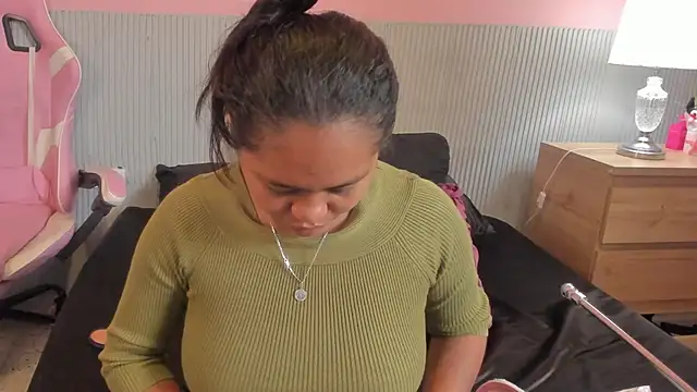 Snapshot of yeikafoxy chatting on April 1, 2026, 11:33 am yeikafoxy online show from April 1, 2026, 11:33 am