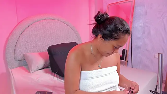 Snapshot of yeikafoxy chatting on April 16, 2026, 11:33 am yeikafoxy online show from April 16, 2026, 11:33 am