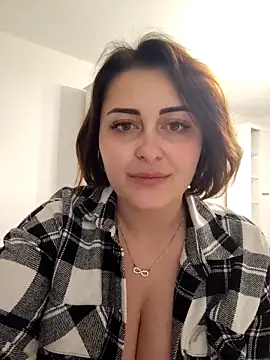 Snapshot of katie_elon chatting on March 16, 2025, 12:34 am katie elon online show from March 16, 2025, 12:34 am