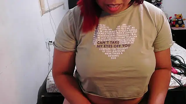 Snapshot of alexandraluv chatting on February 1, 2026, 2:21 am alexandraluv online show from February 1, 2026, 2:21 am