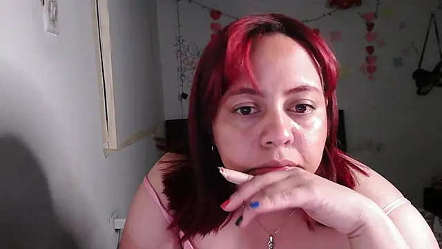 Snapshot of alexandraluv chatting on February 17, 2026, 3:04 am alexandraluv online show from February 17, 2026, 3:04 am