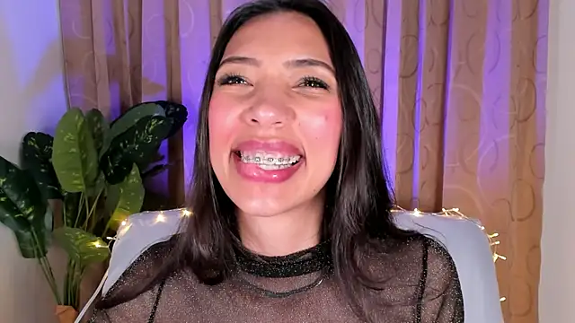 Snapshot of Miss_veronicaa2 chatting on January 15, 2026, 1:03 pm Miss veronicaa2 online show from January 15, 2026, 1:03 pm