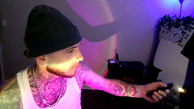 cruz815 online show from March 19, 2026, 6:24 am