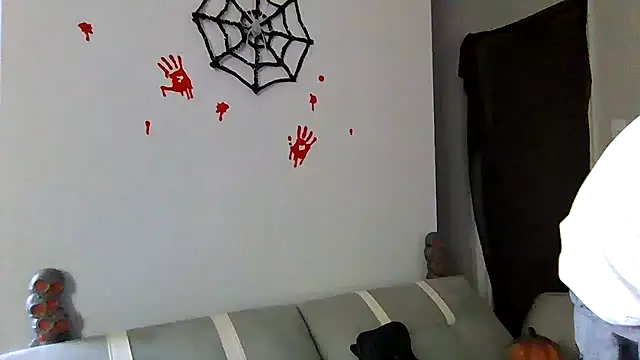 Snapshot of cruz815 chatting on October 25, 2025, 2:28 pm cruz815 online show from October 25, 2025, 2:28 pm