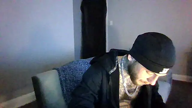 Snapshot of cruz815 chatting on January 6, 2026, 2:26 am cruz815 online show from January 6, 2026, 2:26 am