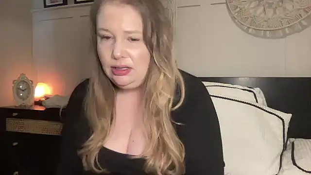 Snapshot of BustyHayleyUk chatting on February 9, 2025, 1:46 pm BustyHayleyUk online show from February 9, 2025, 1:46 pm