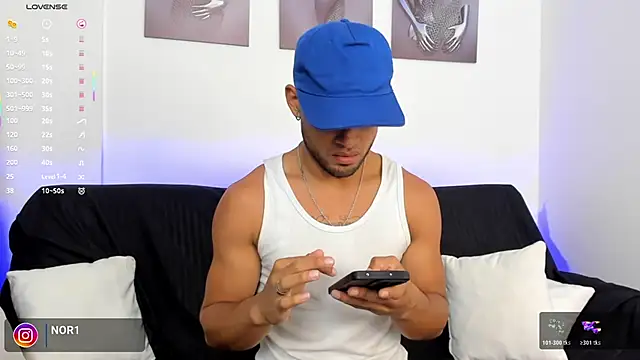 Max Conor1 online show from November 21, 2025, 3:11 pm