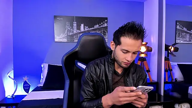Snapshot of Max_Conor1 chatting on September 18, 2025, 11:35 am Max Conor1 online show from September 18, 2025, 11:35 am