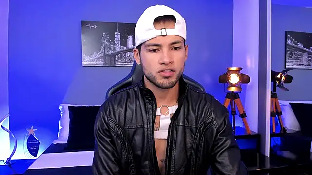 Snapshot of Max_Conor1 chatting on September 19, 2025, 11:58 am Max Conor1 online show from September 19, 2025, 11:58 am