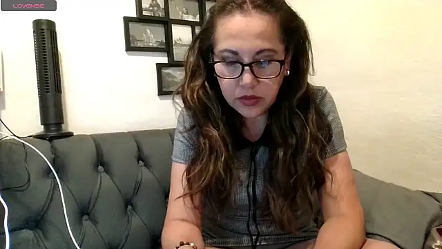 Snapshot of MirandaLatinaLovely chatting on April 28, 2026, 3:11 am MirandaLatinaLovely online show from April 28, 2026, 3:11 am