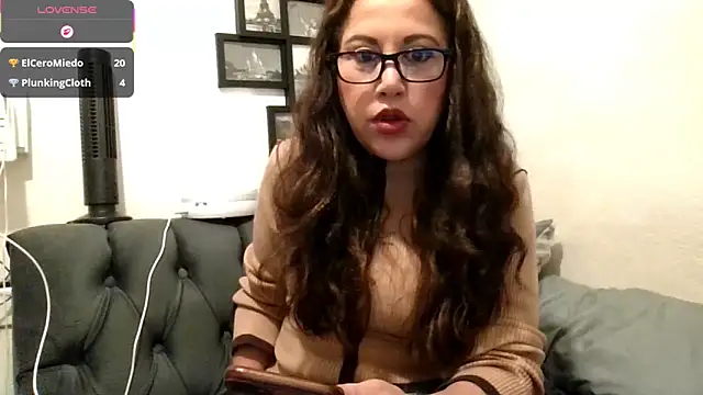Snapshot of MirandaLatinaLovely chatting on March 19, 2026, 5:02 pm MirandaLatinaLovely online show from March 19, 2026, 5:02 pm