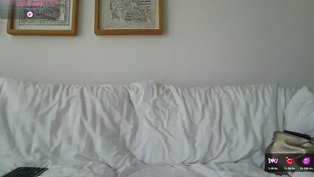 Snapshot of MirandaLatinaLovely chatting on April 18, 2026, 6:10 pm MirandaLatinaLovely online show from April 18, 2026, 6:10 pm