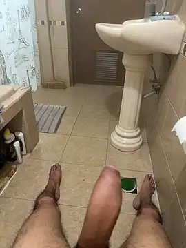 toni1405 online show from February 11, 2026, 4:01 am