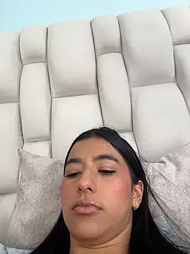 eva roseee online show from April 4, 2026, 8:26 pm