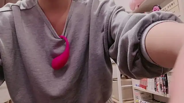 OMG-satsuki online show from March 26, 2026, 8:23 am