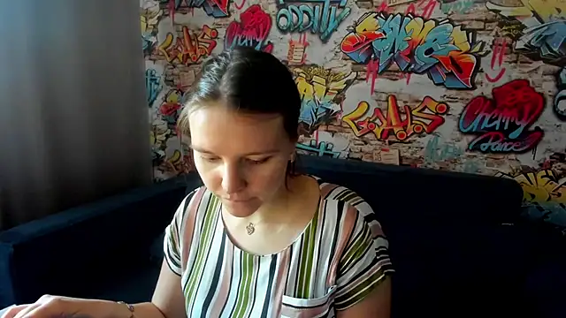 Snapshot of Jenny_Jimmy chatting on June 17, 2026, 9:30 am Jenny Jimmy online show from June 17, 2026, 9:30 am