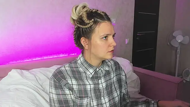 Snapshot of Jenny_Jimmy chatting on November 2, 2025, 12:59 am Jenny Jimmy online show from November 2, 2025, 12:59 am