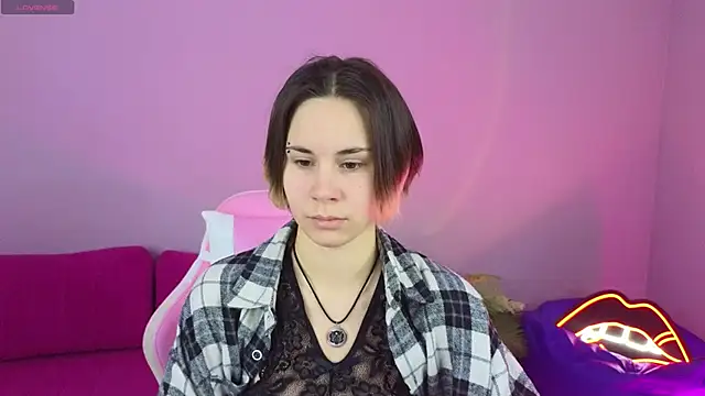 Snapshot of BettyCarter07 chatting on December 19, 2025, 2:04 am BettyCarter07 online show from December 19, 2025, 2:04 am