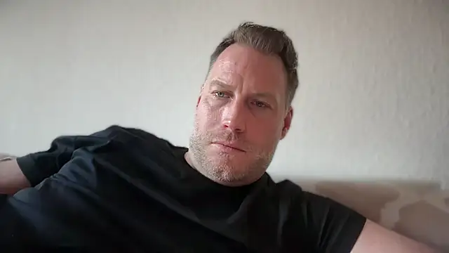 Christian87xxx online show from March 19, 2026, 4:29 pm