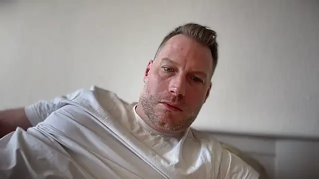 Christian87xxx online show from April 3, 2026, 6:20 am