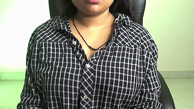 Snapshot of Kannu- chatting on February 5, 2026, 5:25 am Kannu- online show from February 5, 2026, 5:25 am