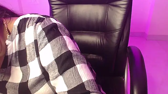 Snapshot of Kannu- chatting on February 12, 2026, 5:40 am Kannu- online show from February 12, 2026, 5:40 am