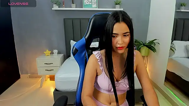 Snapshot of alessia_leroy chatting on February 21, 2025, 9:00 pm alessia leroy online show from February 21, 2025, 9:00 pm