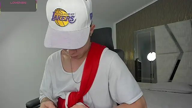 marcuscollins1  online show from December 22, 2025, 2:50 pm