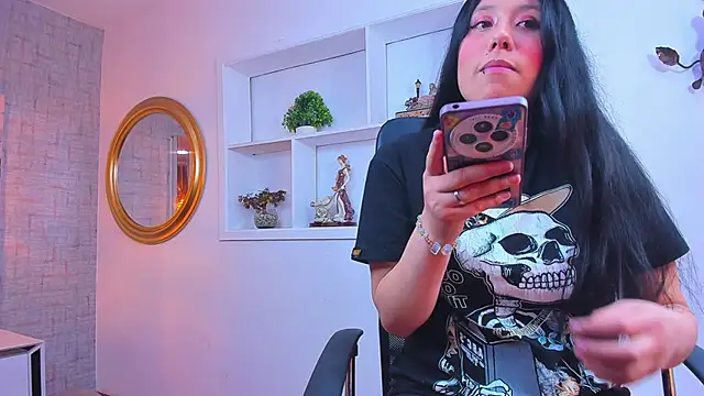 Nohemi louse online show from April 9, 2026, 6:58 pm