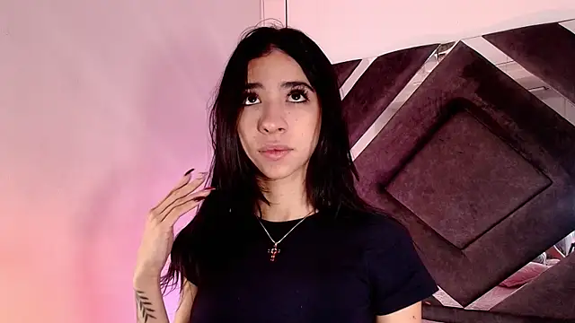 sara lopee1 online show from October 12, 2025, 11:55 am