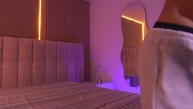 sara lopee1 online show from February 25, 2026, 11:54 am