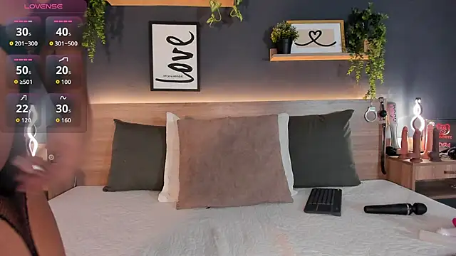 Snapshot of Zaha_Evans chatting on December 21, 2025, 6:09 pm Zaha Evans online show from December 21, 2025, 6:09 pm