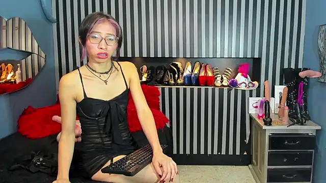 Snapshot of Mara_Gonzalez chatting on May 19, 2026, 11:50 am Mara Gonzalez online show from May 19, 2026, 11:50 am