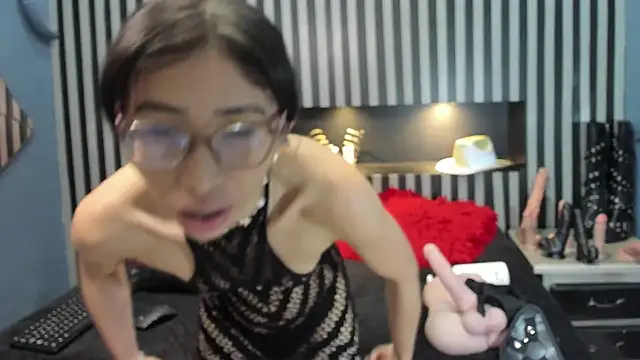 Snapshot of Mara_Gonzalez chatting on April 27, 2026, 11:30 am Mara Gonzalez online show from April 27, 2026, 11:30 am